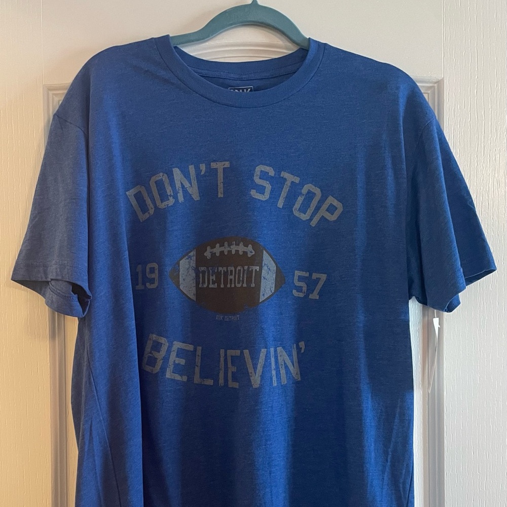 Detroit 'Don't Stop Believin'' Blue Graphic Tee